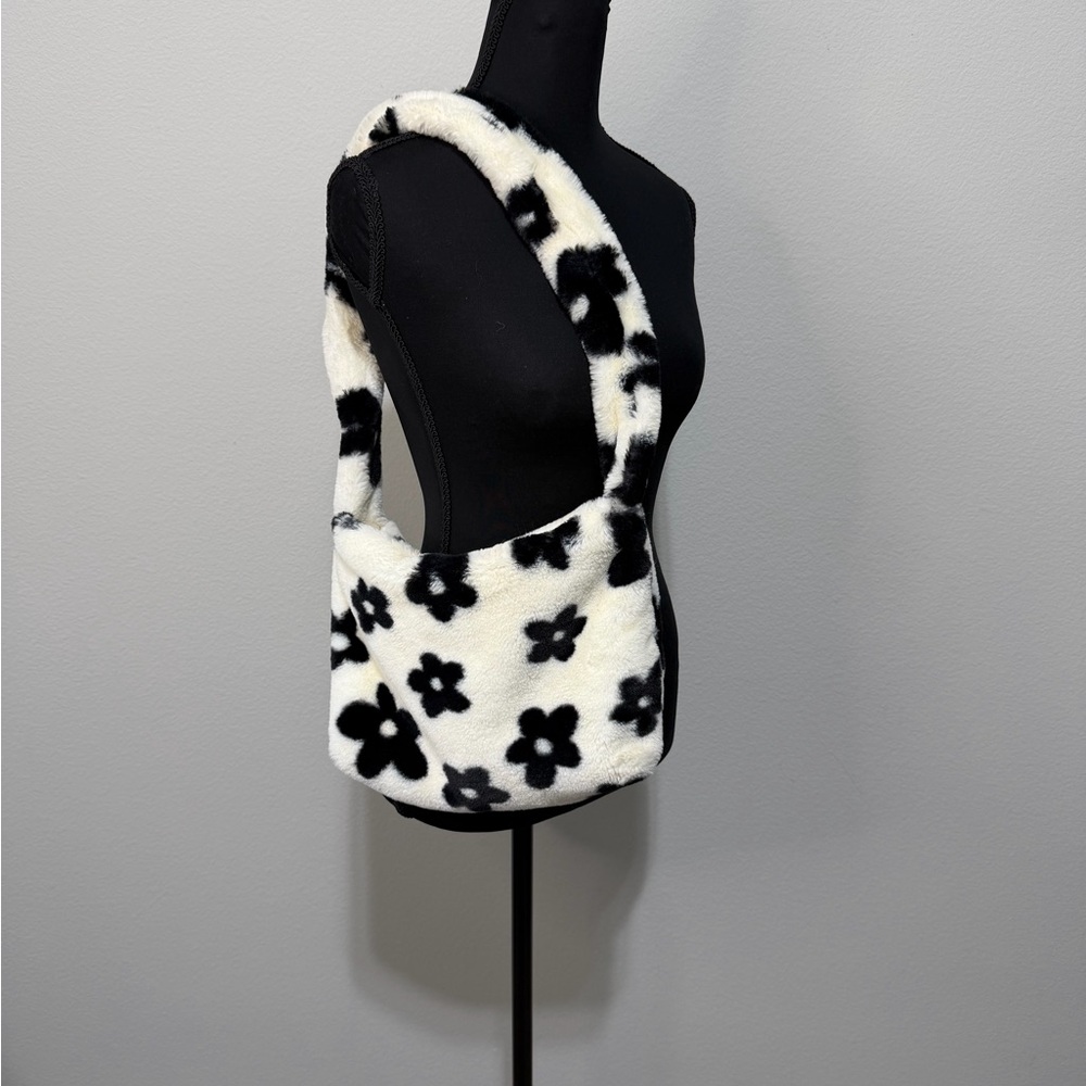 Fleece Black and White Floral Women's Bag